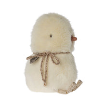 Załaduj obraz do przeglądarki galerii, Maileg Pluszowy kurczaczek 10cm - Chicken plush mini
