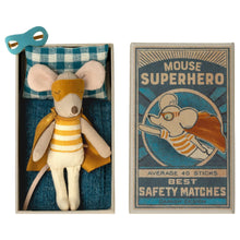 Załaduj obraz do przeglądarki galerii, Maileg myszka Superbohater- Super hero mouse, Little brother in matchbox