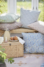 Załaduj obraz do przeglądarki galerii, Termos 1,5-litrowy opleciony warkoczem z polirattanu w kolorze naturalnym Ib Laursen