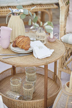 Załaduj obraz do przeglądarki galerii, Termos 1,5-litrowy opleciony warkoczem z polirattanu w kolorze naturalnym Ib Laursen