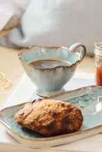 Załaduj obraz do przeglądarki galerii, Taca Ocean Blue podłużna kamienna Ib Laursen