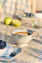 Załaduj obraz do przeglądarki galerii, Kubek z uchwytem kamienny Ocean Blue Ib Laursen