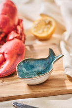 Załaduj obraz do przeglądarki galerii, Miska Ocean Blue kamienna duża w kształcie ryby M Ib Laursen
