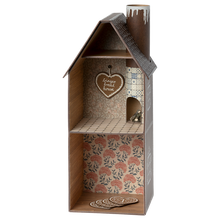 Załaduj obraz do przeglądarki galerii, Domek z piernika 45cm - Gingerbread House Maileg