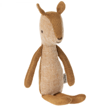 Załaduj obraz do przeglądarki galerii, Jelonek mała siostra 17cm - DEER LITTLE SISTER Maileg