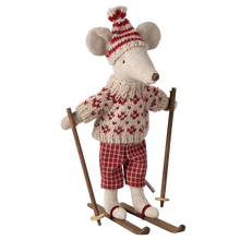 Załaduj obraz do przeglądarki galerii, Myszka narciarka 15cm - Winter Mum Red Maileg