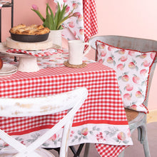 Załaduj obraz do przeglądarki galerii, Poduszka na krzesło bawełniana z falbanką czerwona kratka i jabłka Clayre Eef