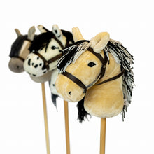 Załaduj obraz do przeglądarki galerii, Koń na kiju Hobby Horse Szary ByAstrup
