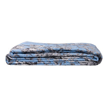 Załaduj obraz do przeglądarki galerii, Narzuta na łóżko kwiaty niebieska vintage 140 x 220 cm Clayre Eef
