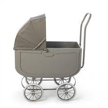 Załaduj obraz do przeglądarki galerii, Wózek Doll Pram - Vintage Grey by Astrup