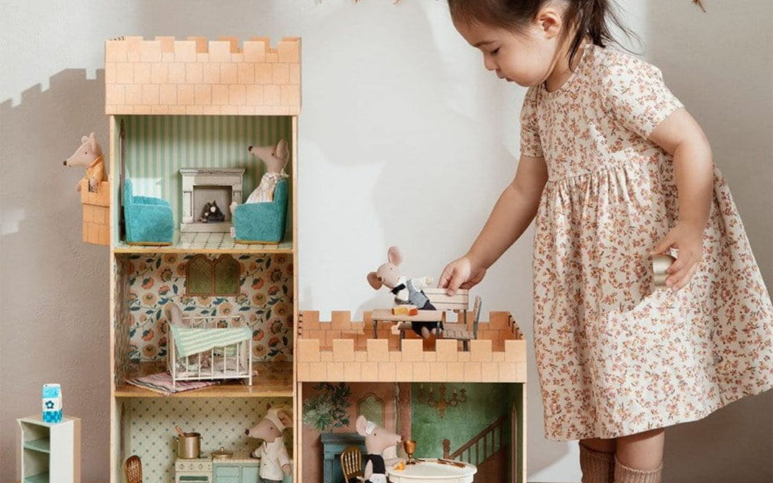 Rozmiary Maileg od A do Z – jak idealnie dopasować myszkę do mebelków?