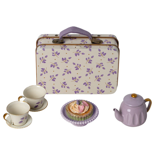 Maileg - zestw do herbaty dla myszek w walizce Afternoon treat, Mouse - Purple madelaine