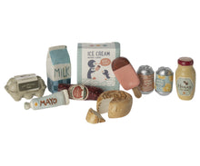 Załaduj obraz do przeglądarki galerii, Akcesoria dla Myszek- pudełko z zakupami Miniature grocery box Maileg
