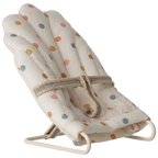 Maileg Leżaczek dla myszek 8cm - Babysister My Kropki