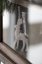 Renifer do zawieszenia na sznurku jutowym Ib Laursen