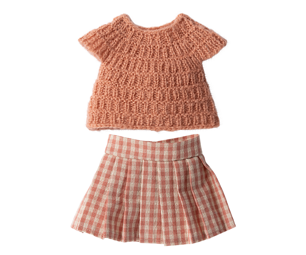 Ubranko królika - Knitted shirt and skirt, Size 3