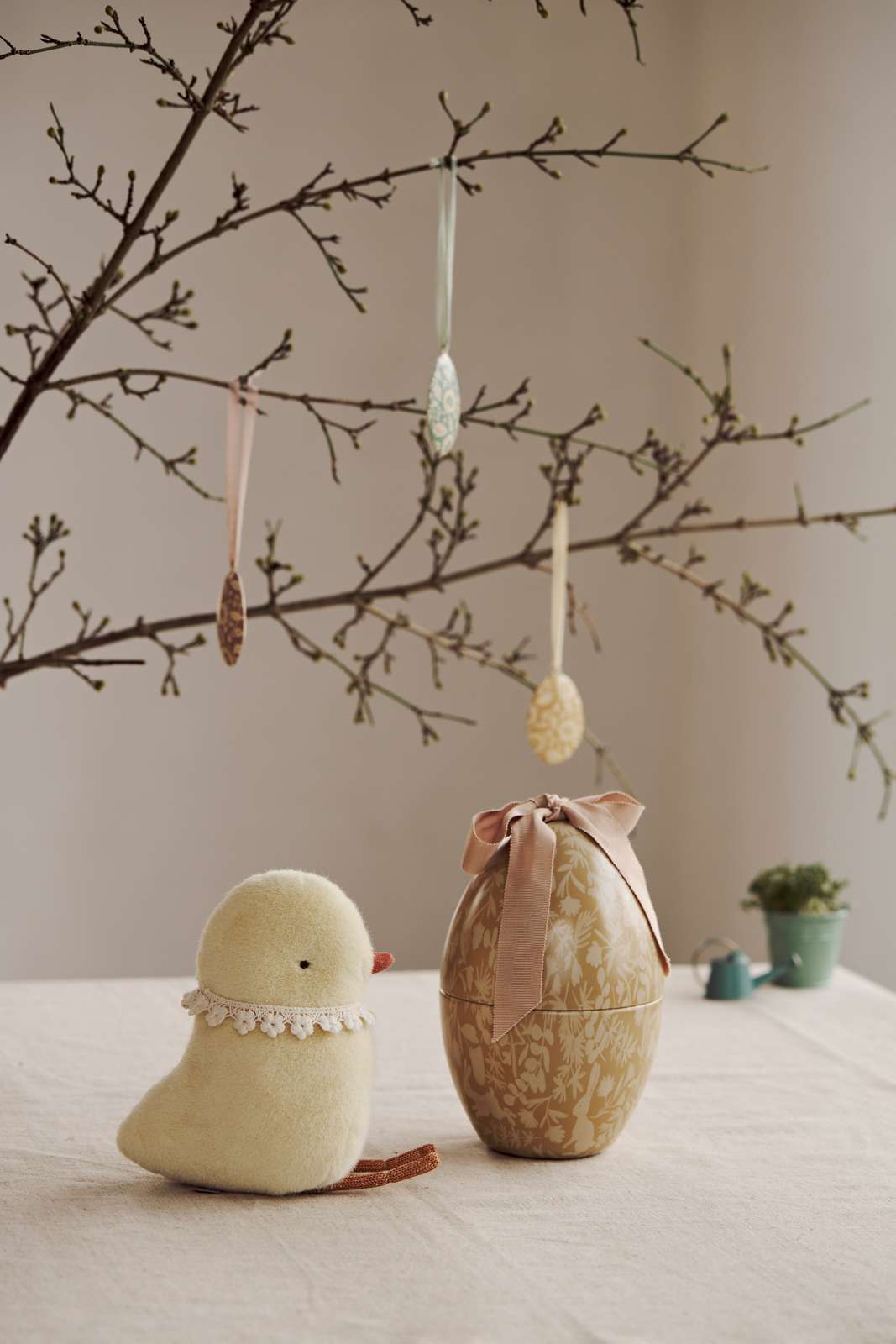 Dekoracja wielkanocna - jajko w gałązki  miętowe  Maileg