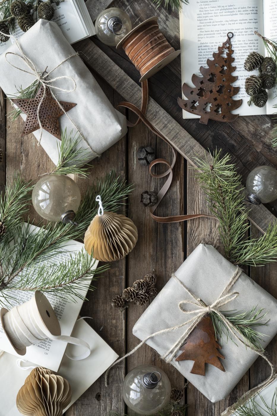 Wstążka aksamitna na szpuli 10 m kremowa Ib Laursen