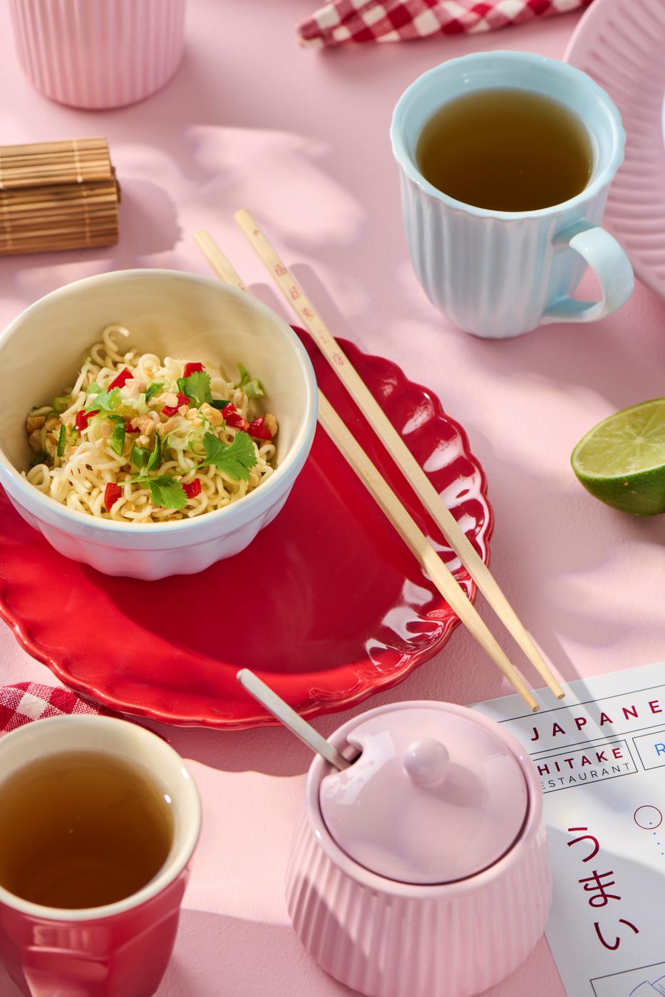 Talerzyk deserowy Mynte czerwony Strawberry 19,5 cm Ib Laursen