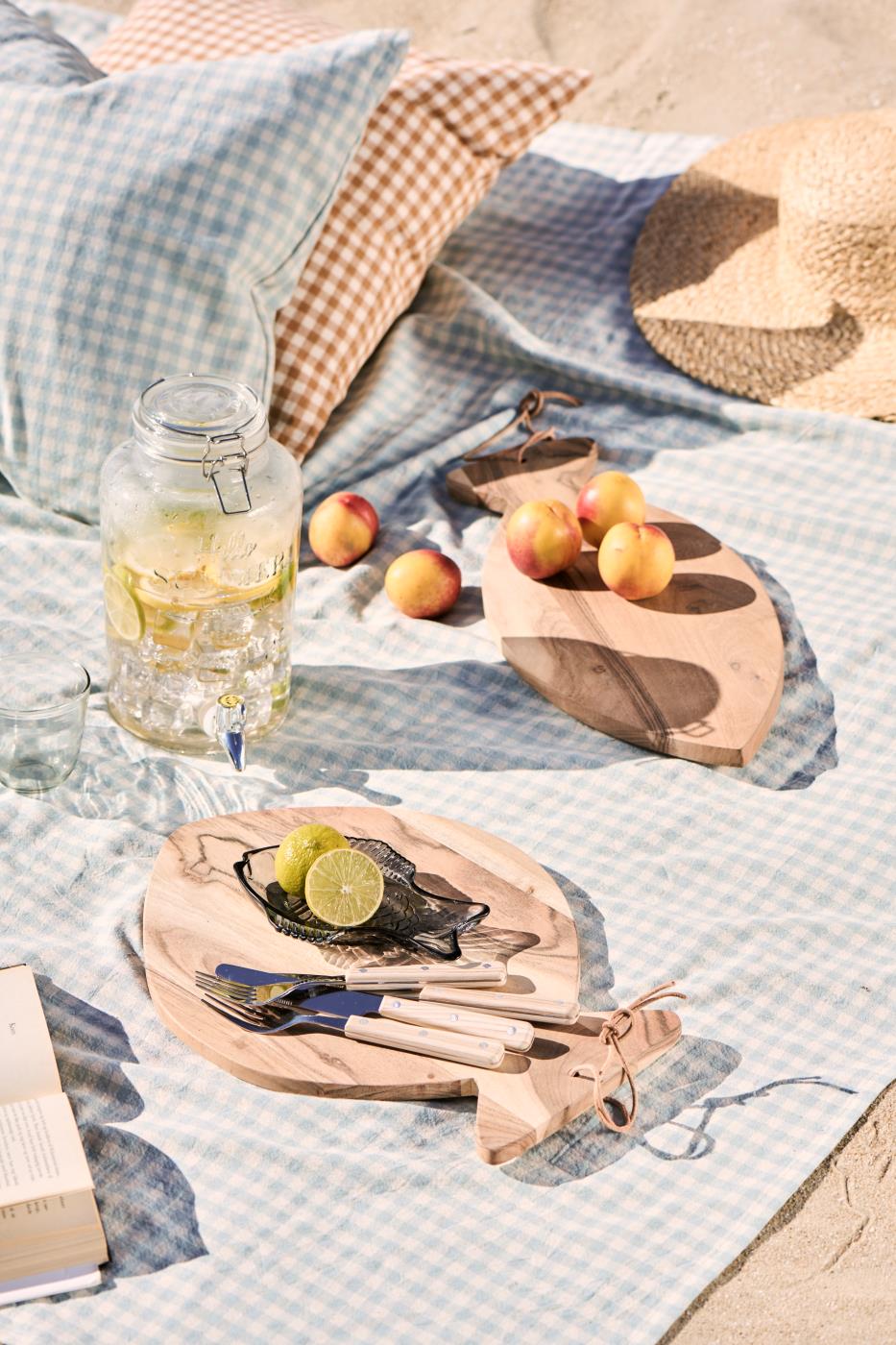 Zestaw sztućców Valdemar 16 elementów 4 noże, widelce, łyżki, łyżeczki stal nierdzewna Ib Laursen