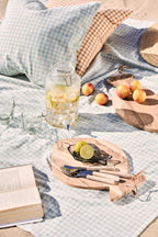 Deska do krojenia ze skórzanym sznurkiem okrągła ryba drewno akacjowe Ib Laursen