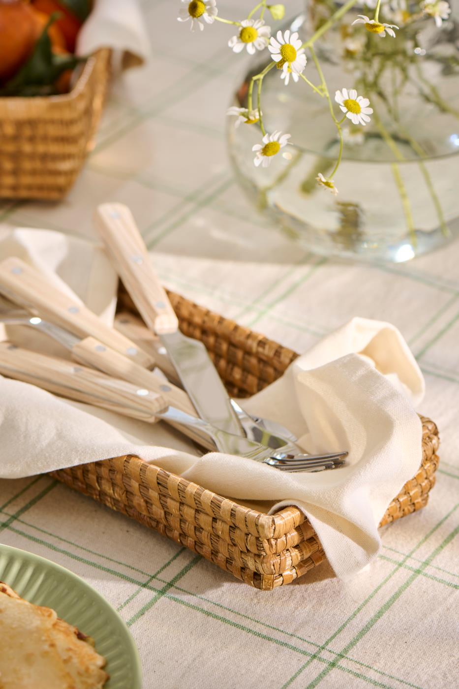 Zestaw sztućców Valdemar 16 elementów 4 noże, widelce, łyżki, łyżeczki stal nierdzewna Ib Laursen