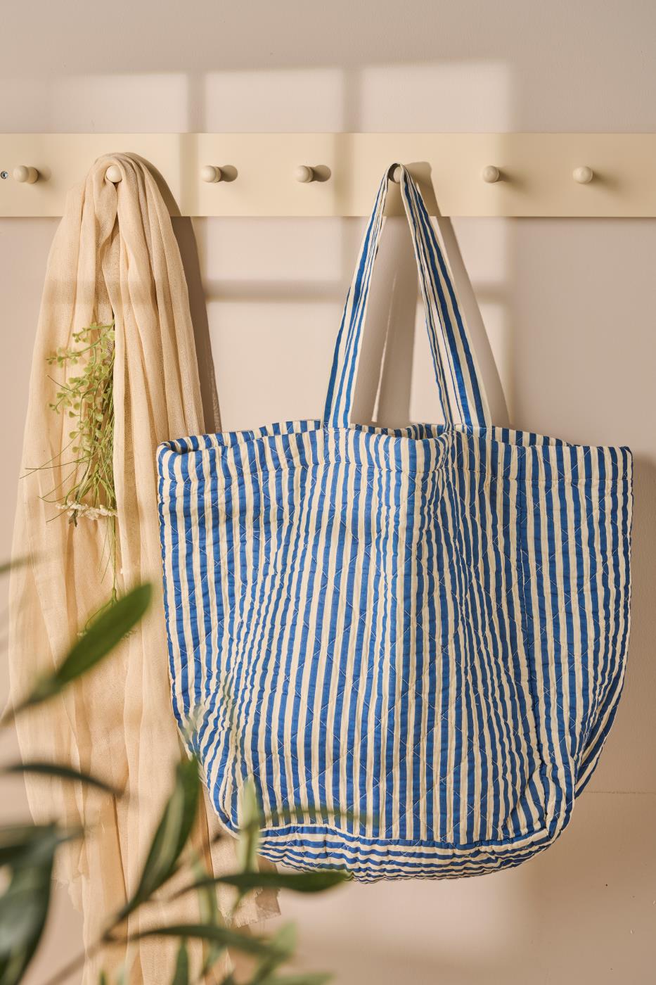 Torba pikowana w paski w kolorze ecru i niebieskim na zakupy / plażowa Ib Laursen
