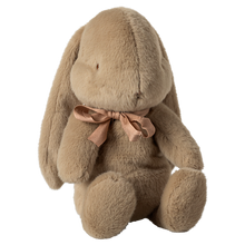 Załaduj obraz do przeglądarki galerii, Pluszowy króliczek 34cm - Bunny dusty brown medium Maileg
