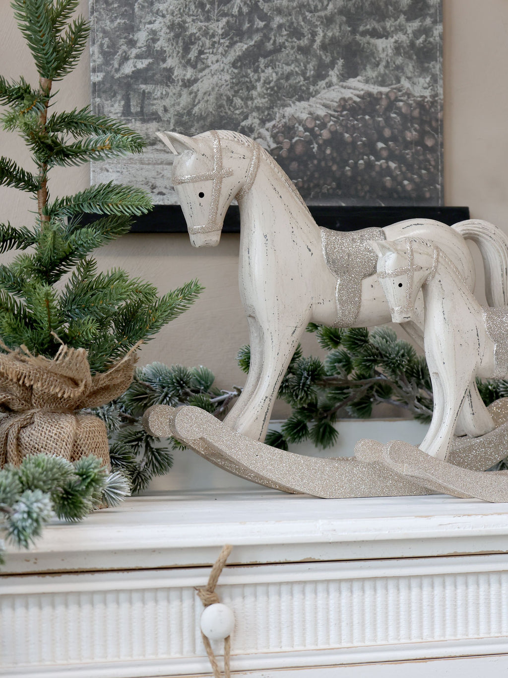 Koń na biegunach z brokatem kremowy retro Chic Antique