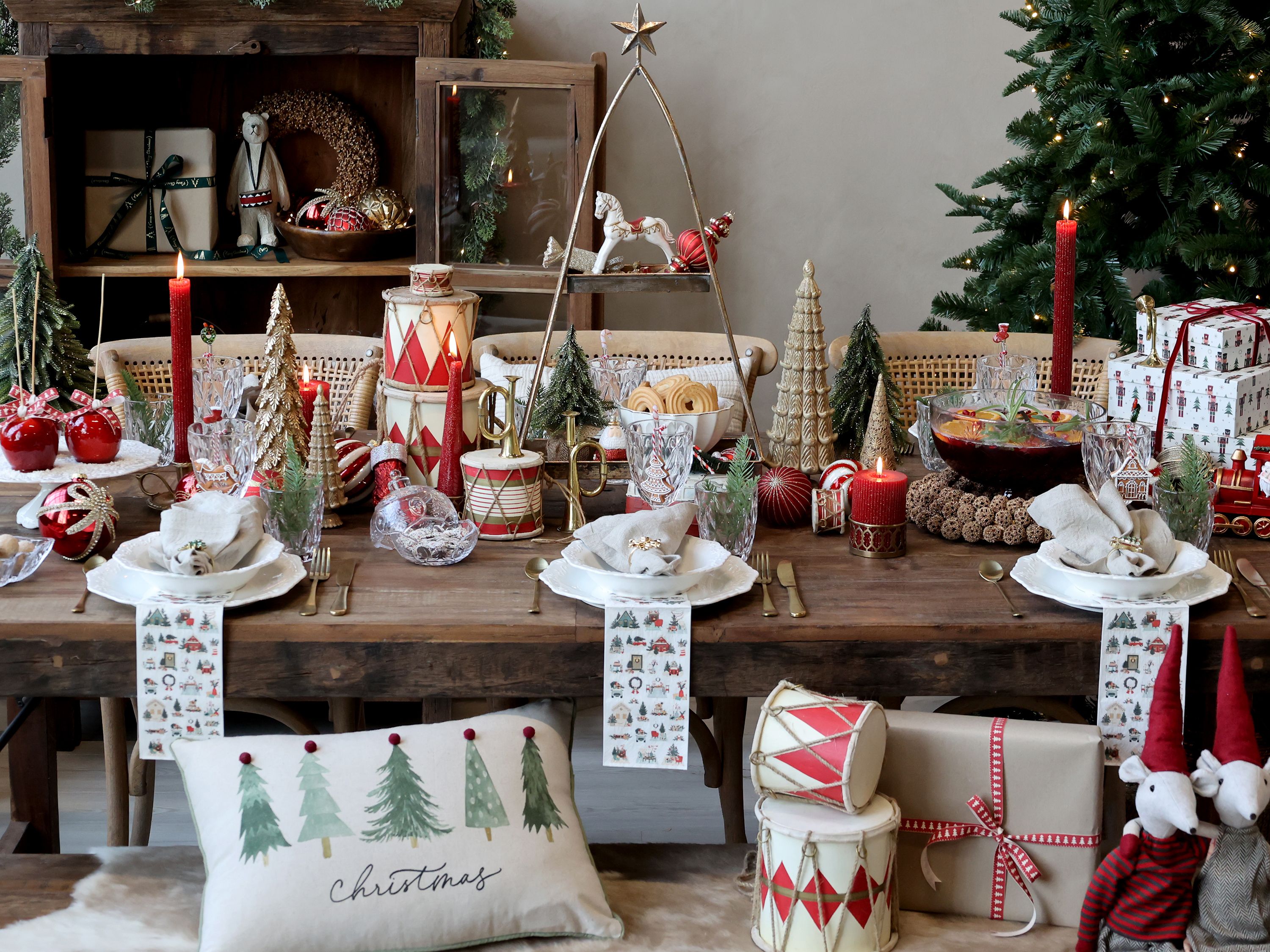 Szklana bomboniera w kształcie bombki świątecznej retro otwierana Chic Antique