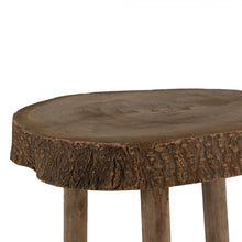 Załaduj obraz do przeglądarki galerii, Stolik boczny drewniany okrągły plaster drewna 36 cm Clayre Eef
