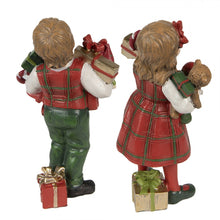 Załaduj obraz do przeglądarki galerii, Figurka świąteczna chłopiec i dziewczynka - dzieci z prezentami Clayre Eef
