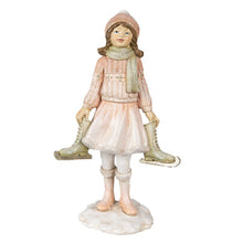 Załaduj obraz do przeglądarki galerii, Figurka świąteczna dziewczynka z łyżwami różowa 21 cm retro Clayre Eef
