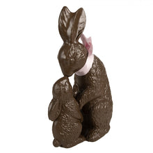 Załaduj obraz do przeglądarki galerii, Figurka Królik 31 cm Brązowy z różową kokardką Clayre &amp; Eef
