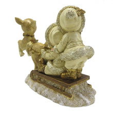 Załaduj obraz do przeglądarki galerii, Figurka świąteczna dzieci z reniferem złota retro 12 cm Clayre Eef
