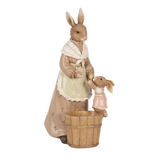 Załaduj obraz do przeglądarki galerii, Figurka Pani Królik brązowa 24 cm Clayre &amp; Eef
