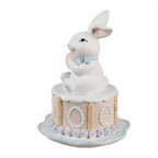 Figurka wielkanocna królik na torcie retro 17 cm Clayre & Eef
