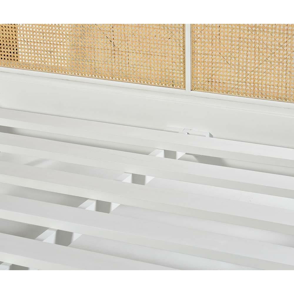 Bristol White Łóżko z ratanem Belldeco