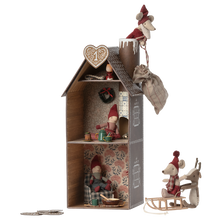 Załaduj obraz do przeglądarki galerii, Domek z piernika 45cm - Gingerbread House Maileg
