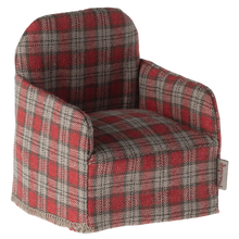 Załaduj obraz do przeglądarki galerii, Fotel dla myszek 8cm - RED CHECKER Maileg

