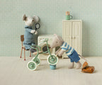 MAILEG Myszka rowerzysta 13cm - TRICYCLE BIG BROTHER BROWN