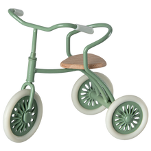 Załaduj obraz do przeglądarki galerii, Maileg Rower dla myszek 9cm - Abri à tricycle Green
