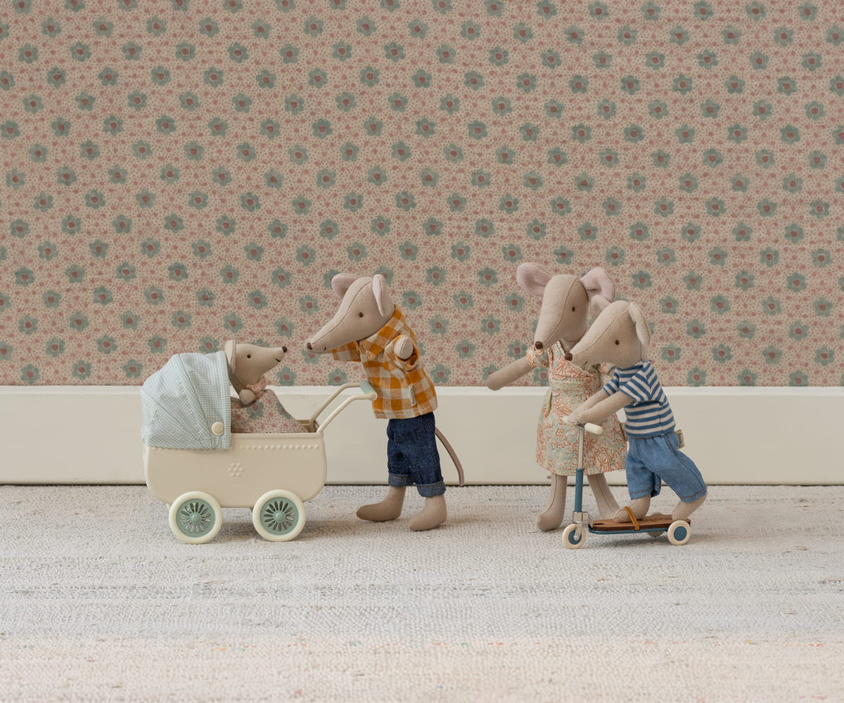 Maileg Wózek i myszka dzidziuś - PRAM with BABY MINT