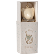 Załaduj obraz do przeglądarki galerii, Zawieszka świąteczna miś - Teddy Bear Off White|Blue Maileg
