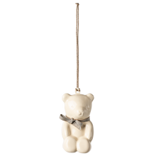 Załaduj obraz do przeglądarki galerii, Zawieszka świąteczna miś - Teddy Bear Off White|Blue Maileg
