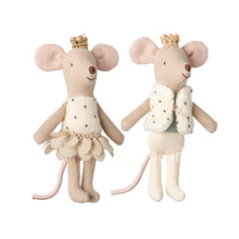 Załaduj obraz do przeglądarki galerii, Maileg Myszka – Royal twins mice, Little sister and brother in box
