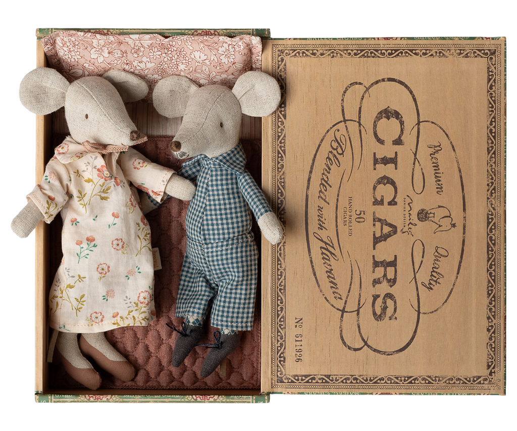 MAILEG Myszki babcia i dziadek 17cm - GRANDMA & GRANDPA in CIGAR BOX