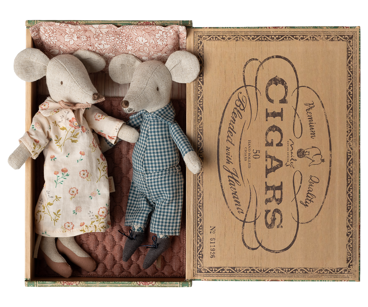 MAILEG Myszki babcia i dziadek 17cm - GRANDMA & GRANDPA in CIGAR BOX