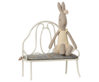 Ławka metalowa dla króliczków Vintage off White Maileg
