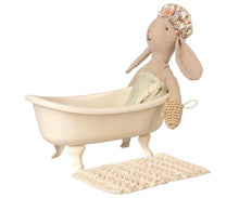 Załaduj obraz do przeglądarki galerii, Maileg - Wanna dla myszek 8 cm Miniature Bathtub
